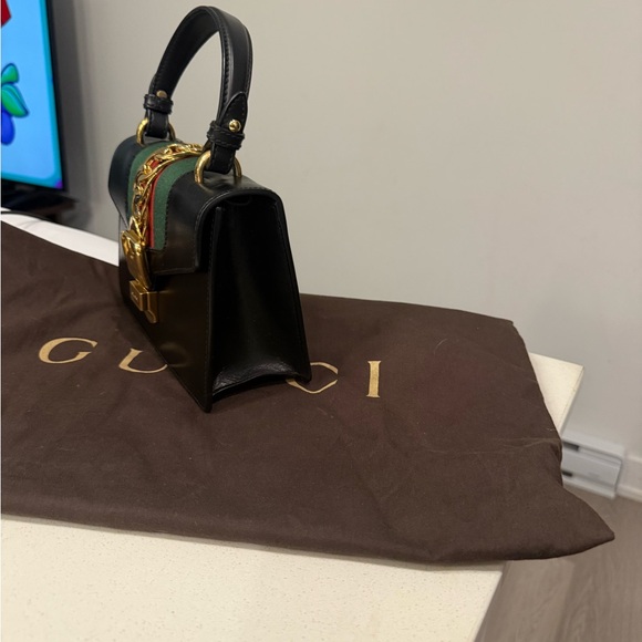 Gucci Black and Green Satchel with Gold Chain - Picture 3 of 10